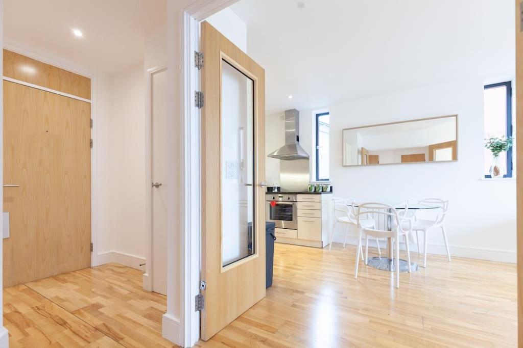 Oxfordshire Living - The Tolkien Apartment - 옥스퍼드 외부 사진