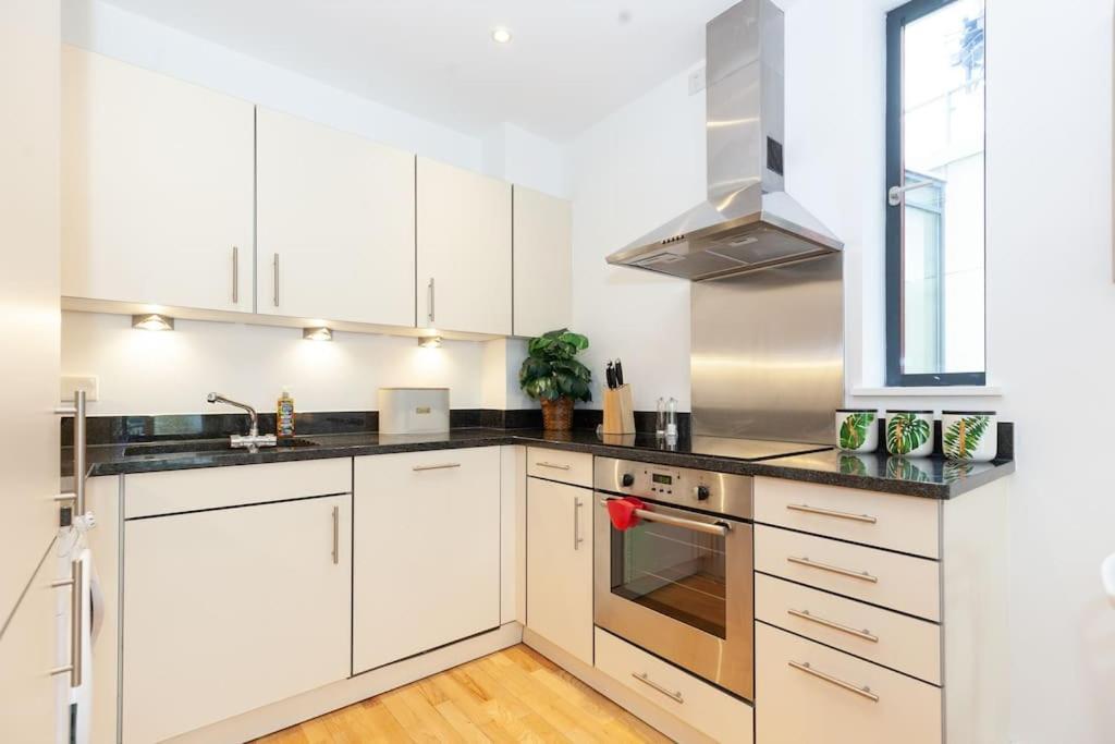 Oxfordshire Living - The Tolkien Apartment - 옥스퍼드 외부 사진
